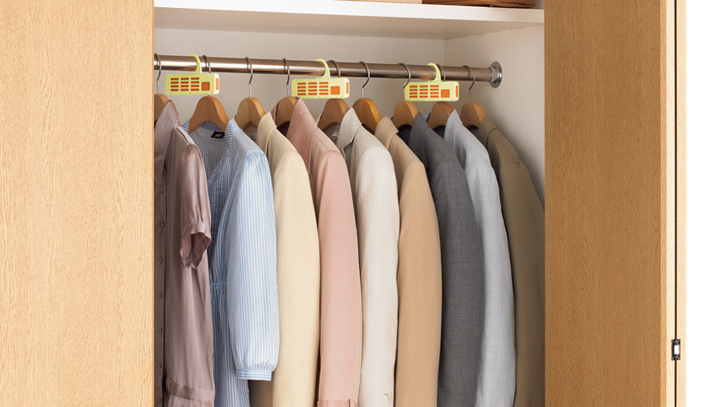 クローゼット内で防虫剤が効いているか心配。服の量に合わせて多めに入れたほうが効果的でしょうか？