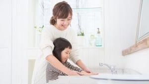 トイレをきれいに使ってもらうために、子どもにトイレの使い方やマナーをどうやって教えればよいですか？